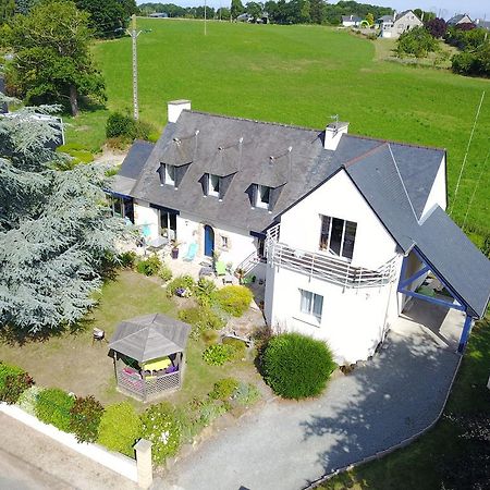 Le Clos Des Fontaines Plouer-sur-Rance Bagian luar foto