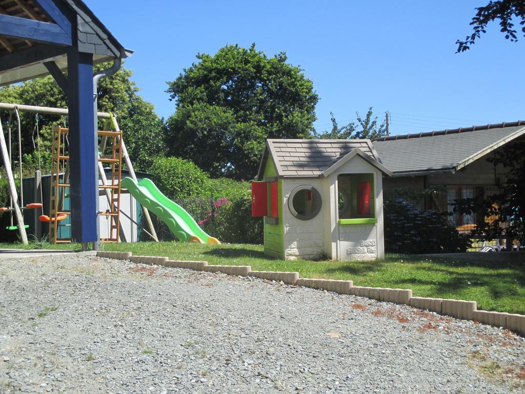 Le Clos Des Fontaines Plouer-sur-Rance Bagian luar foto