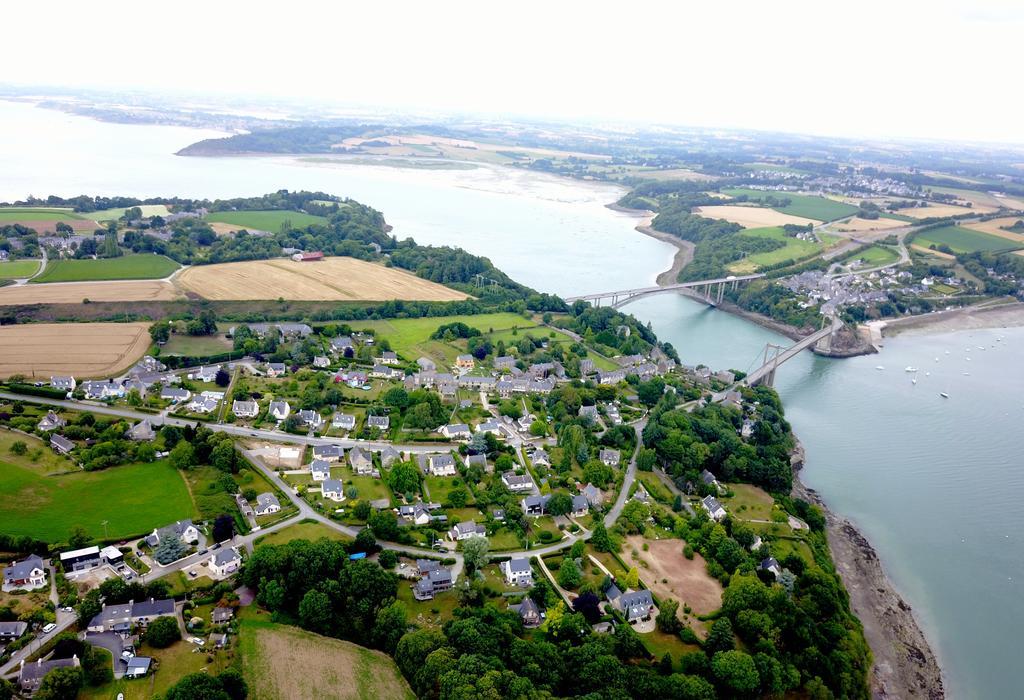 Le Clos Des Fontaines Plouer-sur-Rance Bagian luar foto